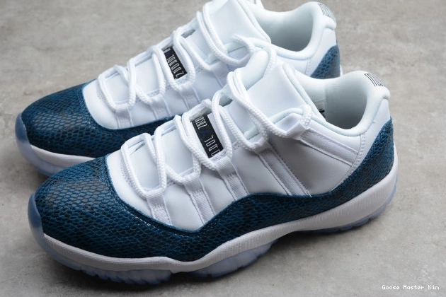 11 Blue Low Jordan Snakeskin CD6846-102 Air Navy 0730